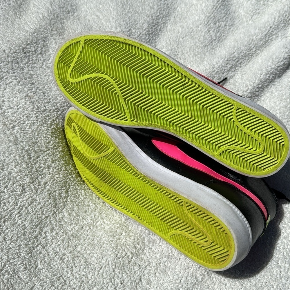 Nike sneakers - Picture 6 of 7